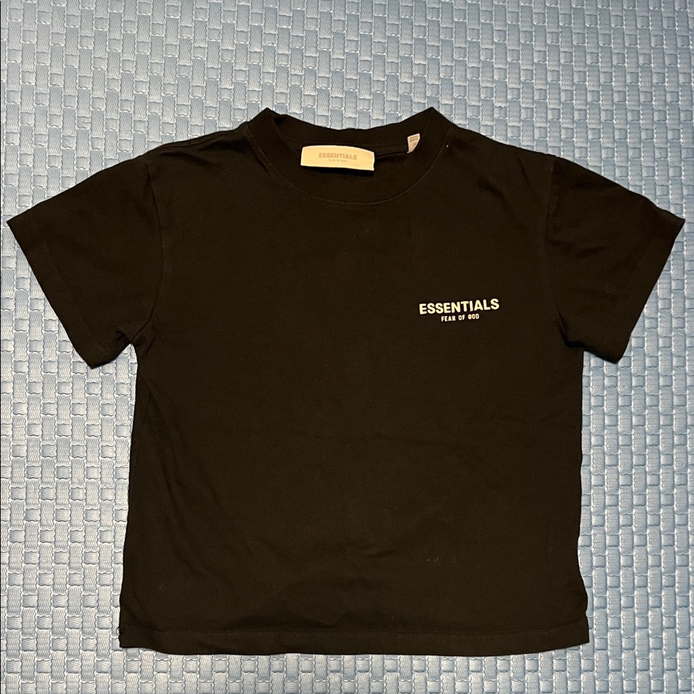 Essentials Kids T-Shirt in Black “Stretch Limo” Kids Size 10 YO Good Condition